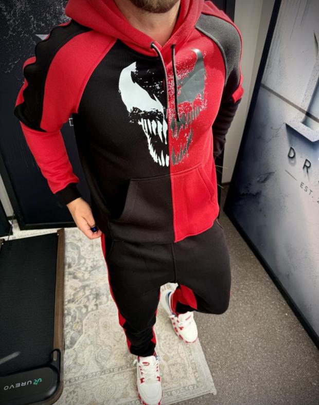 Спортивний костюм чоловічий червоно-чорний утеплений з принтом Venom, зима